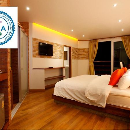 Casa Jip Guesthouse Patong Kültér fotó