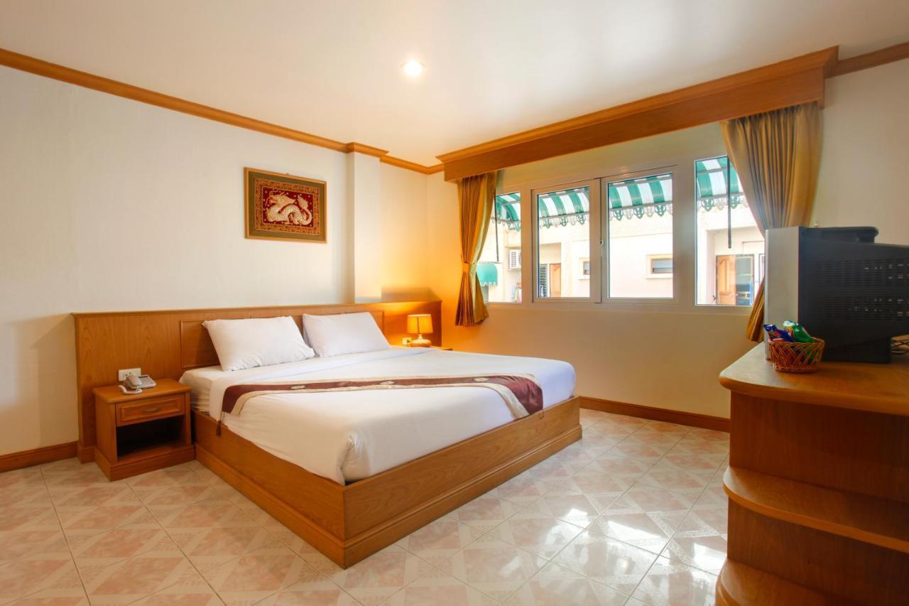 Casa Jip Guesthouse Patong Kültér fotó