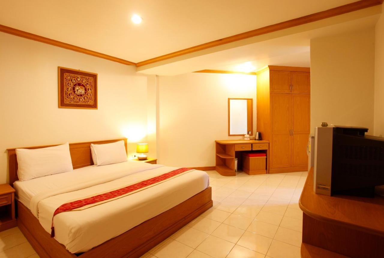 Casa Jip Guesthouse Patong Kültér fotó