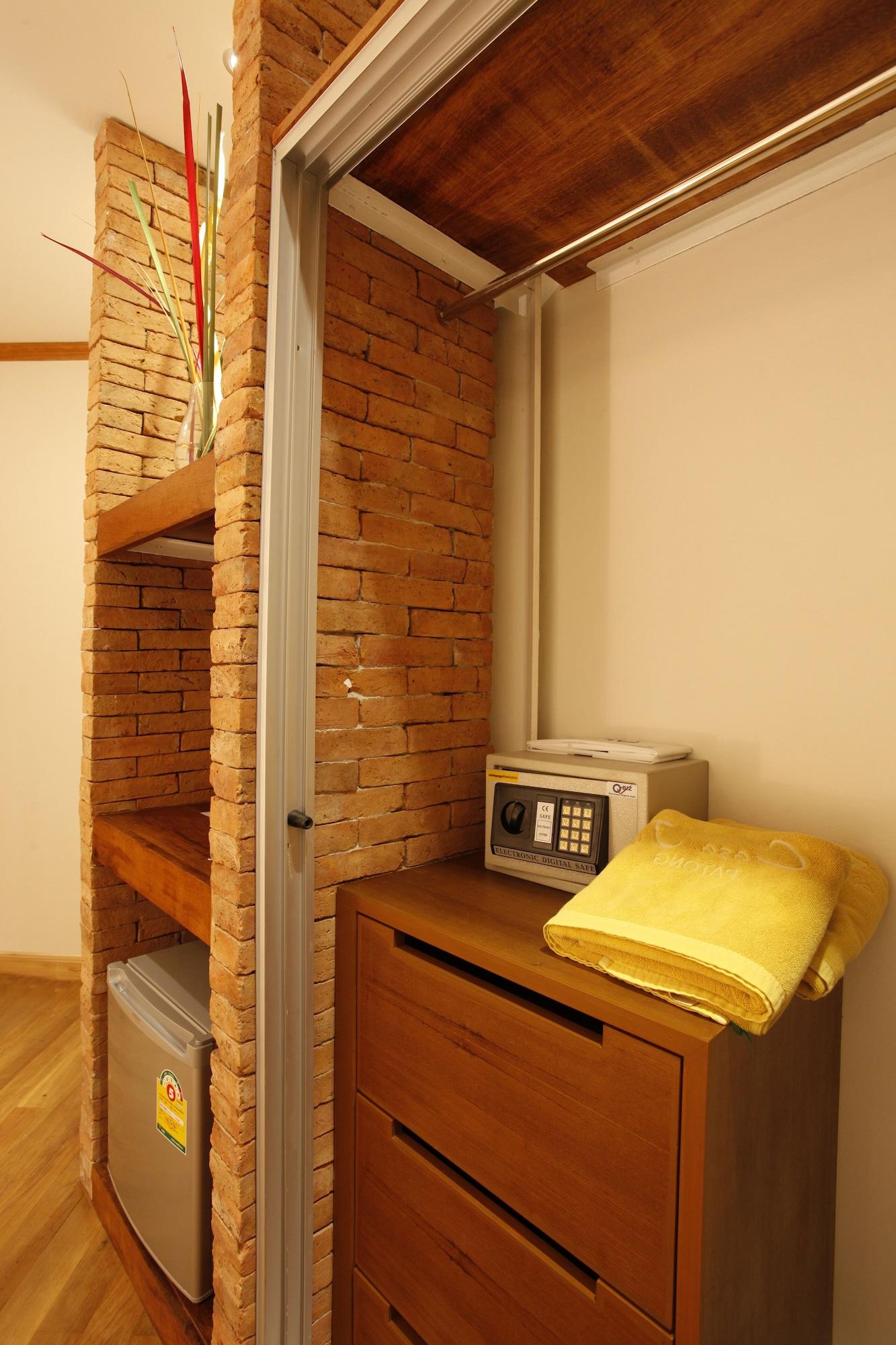 Casa Jip Guesthouse Patong Kültér fotó