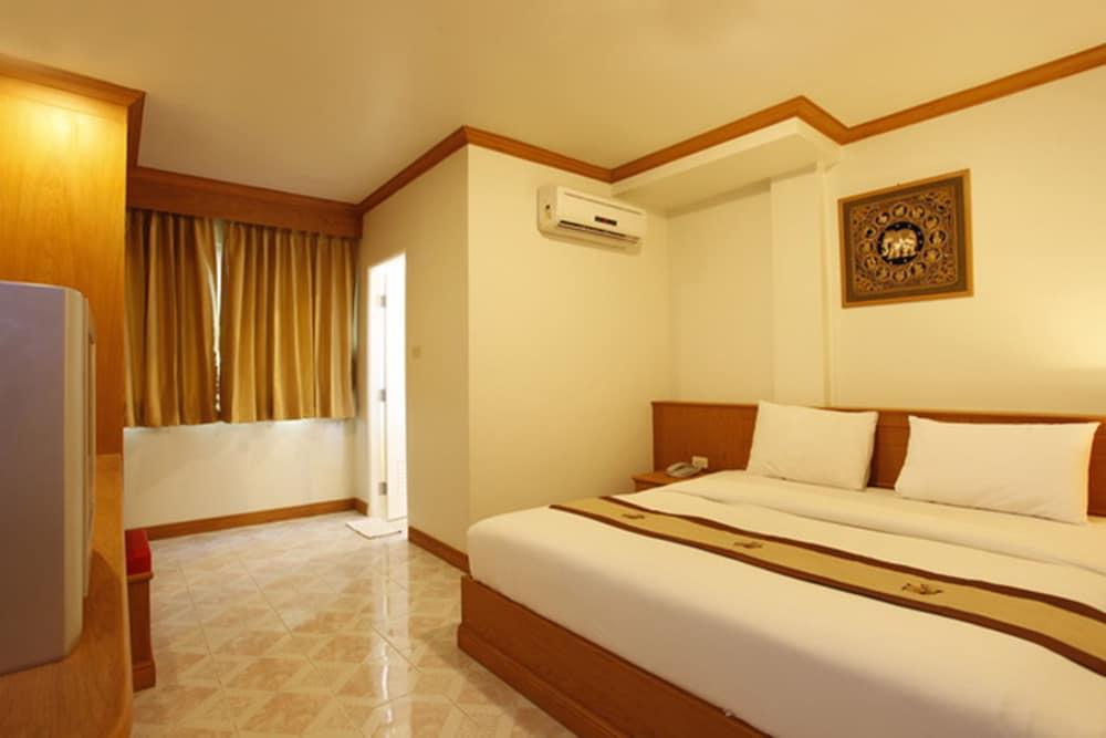 Casa Jip Guesthouse Patong Kültér fotó