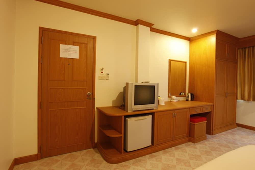Casa Jip Guesthouse Patong Kültér fotó
