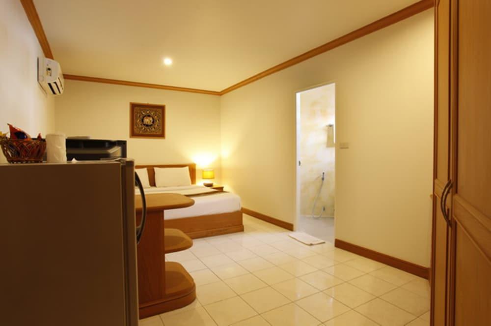Casa Jip Guesthouse Patong Kültér fotó