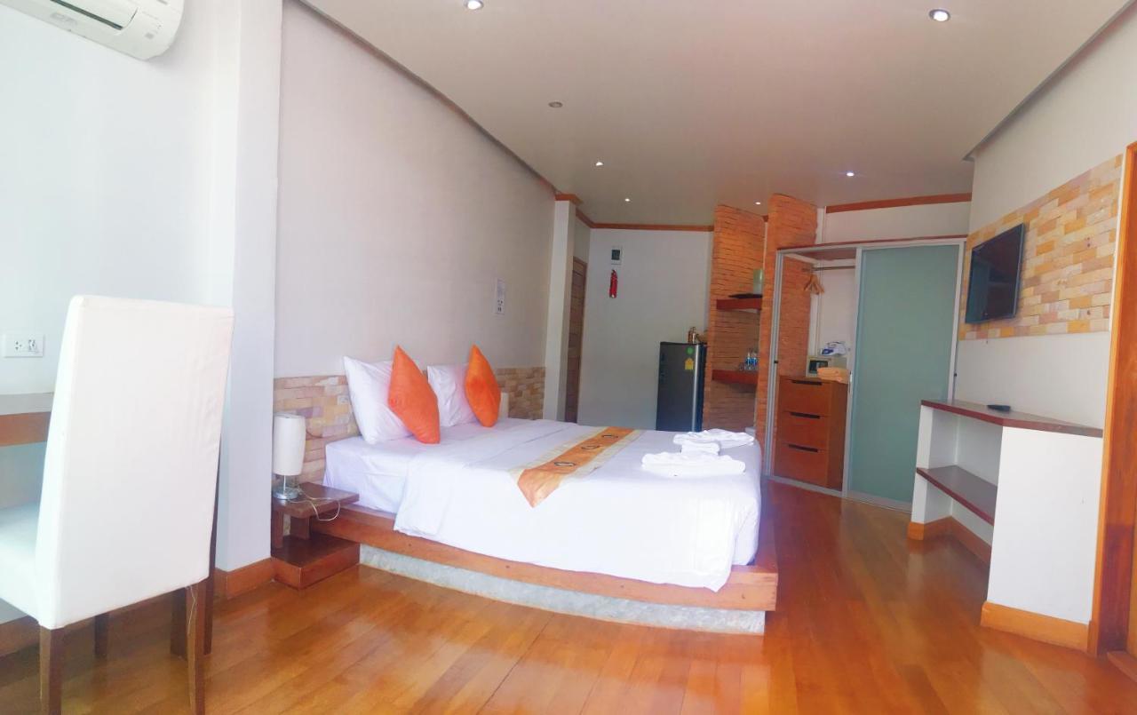 Casa Jip Guesthouse Patong Kültér fotó