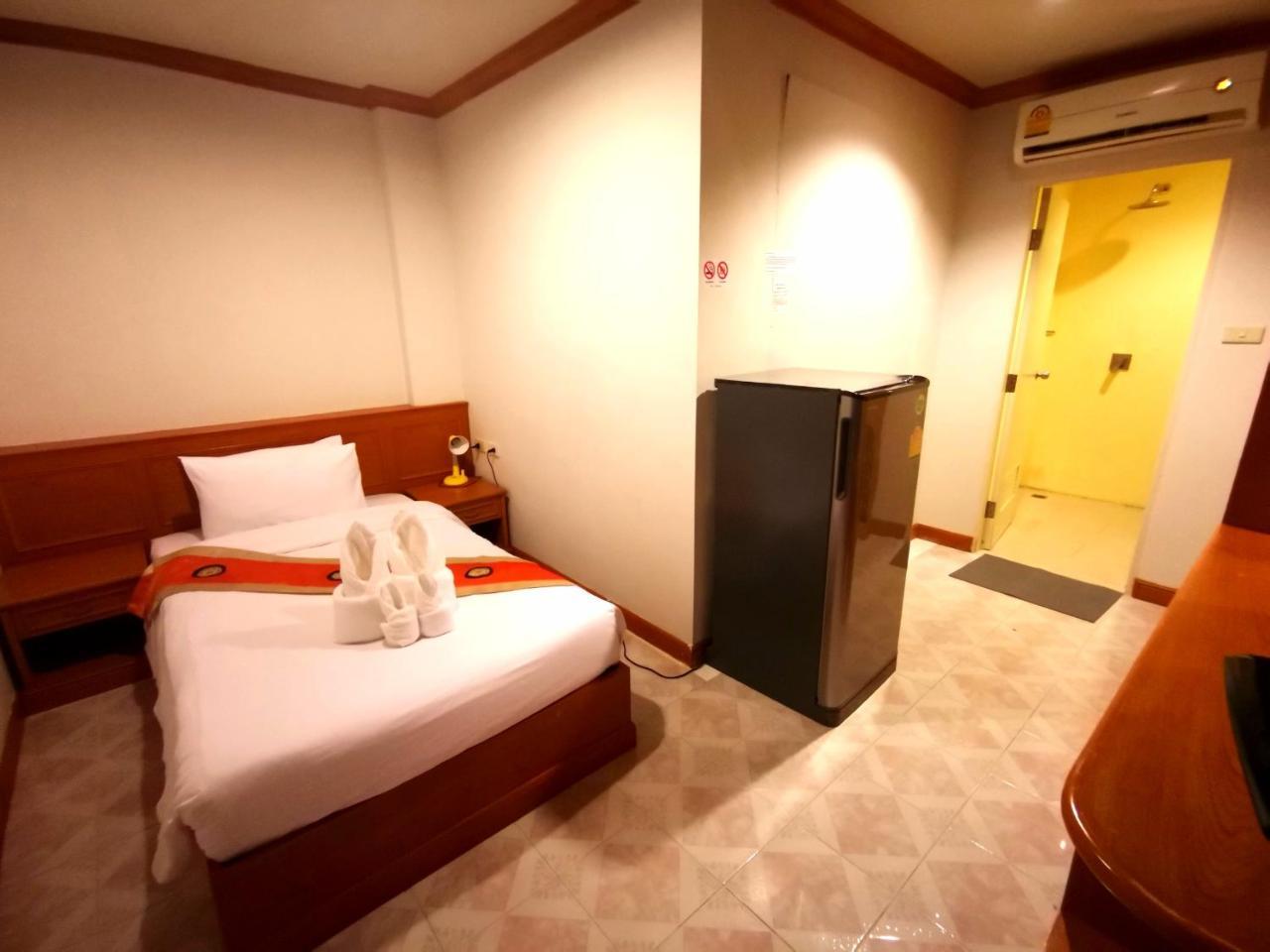 Casa Jip Guesthouse Patong Kültér fotó